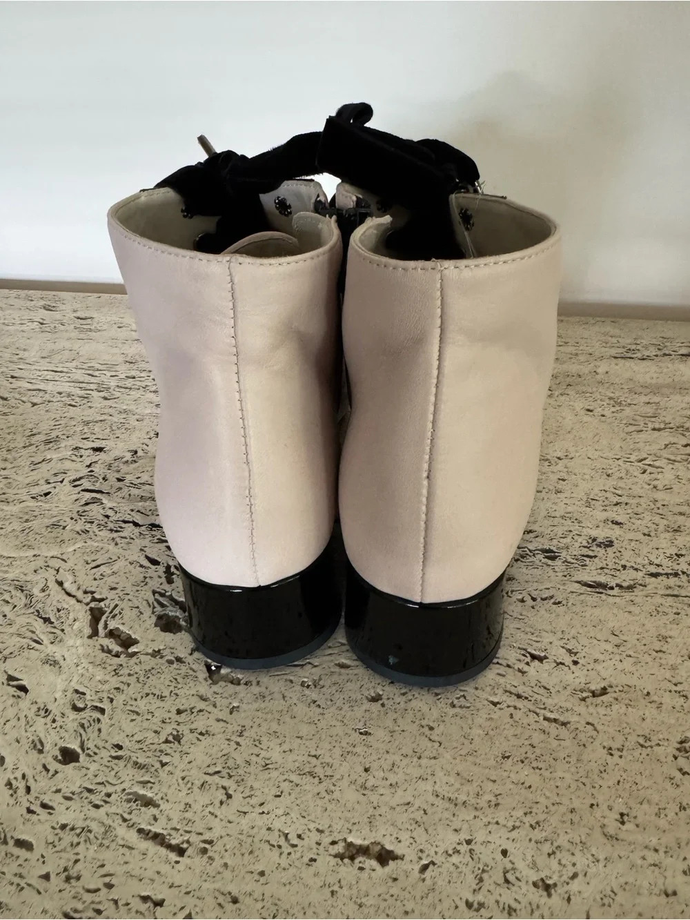 NWOB Amalfi by Rangoni Rebe bootie in soft blush leather. Size 6.5. MSRP $396
